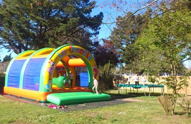 la chenille du camping cost armor