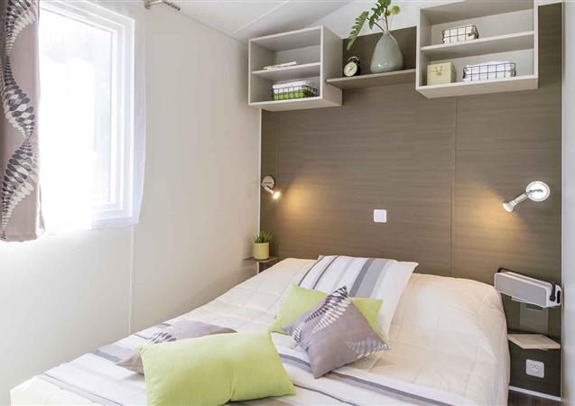 Chambre parentale Mobil-home Panorama au camping Kostarmoor