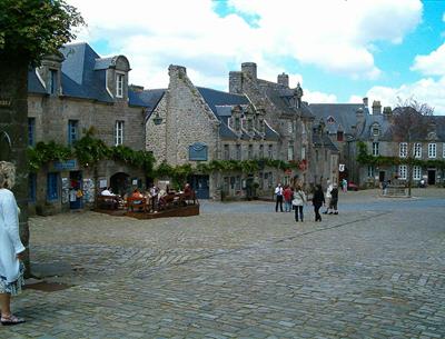 Locronan à partir du camping Kost Ar Moor Finistère