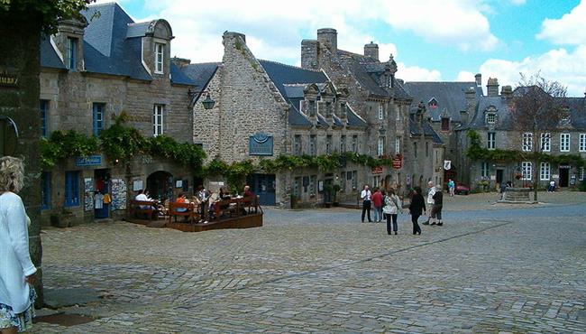 Locronan à partir du camping Kost Ar Moor Finistère