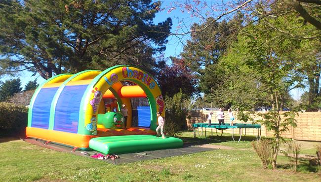la chenille du camping cost armor