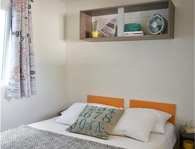 kostarmoor mobil-home déclik chambre parents