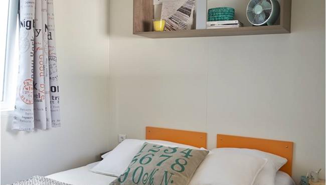 kostarmoor mobil-home déclik chambre parents