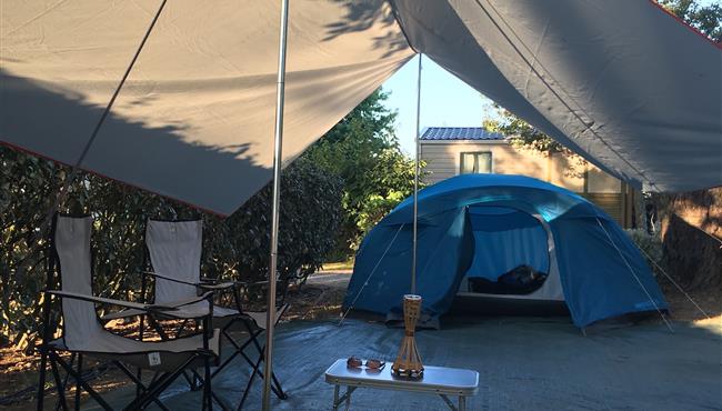 Emplacement camping du camping KostArMoor Fouesnant