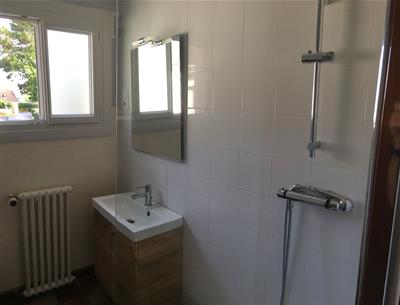 Salle d'eau appartement 6 personnes - camping Kost Ar Moor