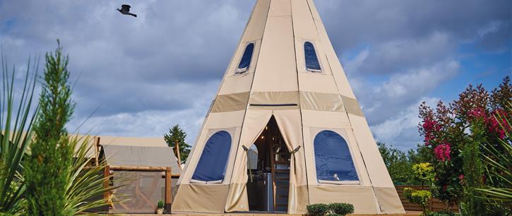 tipi  vue extérieure glamping fouesnant