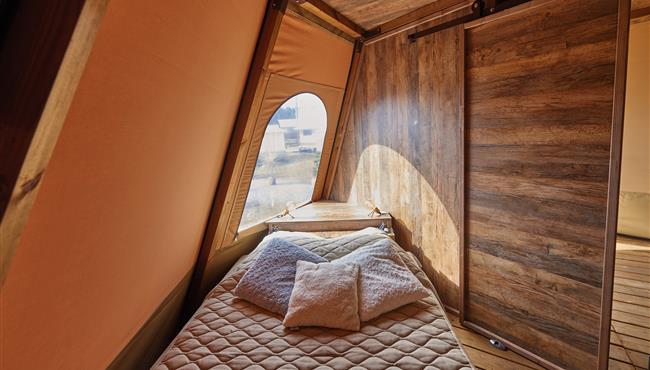 glamping fouesnant bretagne sud tipi chambre parents