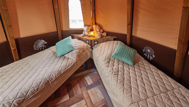 glamping tout confort chambre étage camping kost ar moor bretagne